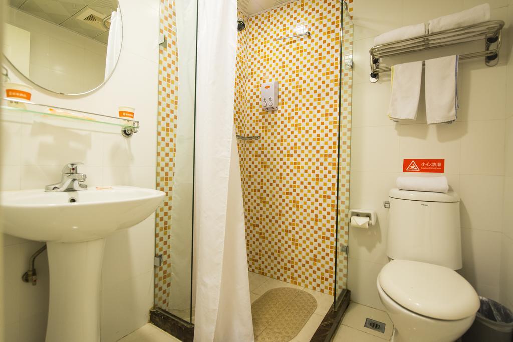Home Inn Yichang Gezhou Dam Екстер'єр фото