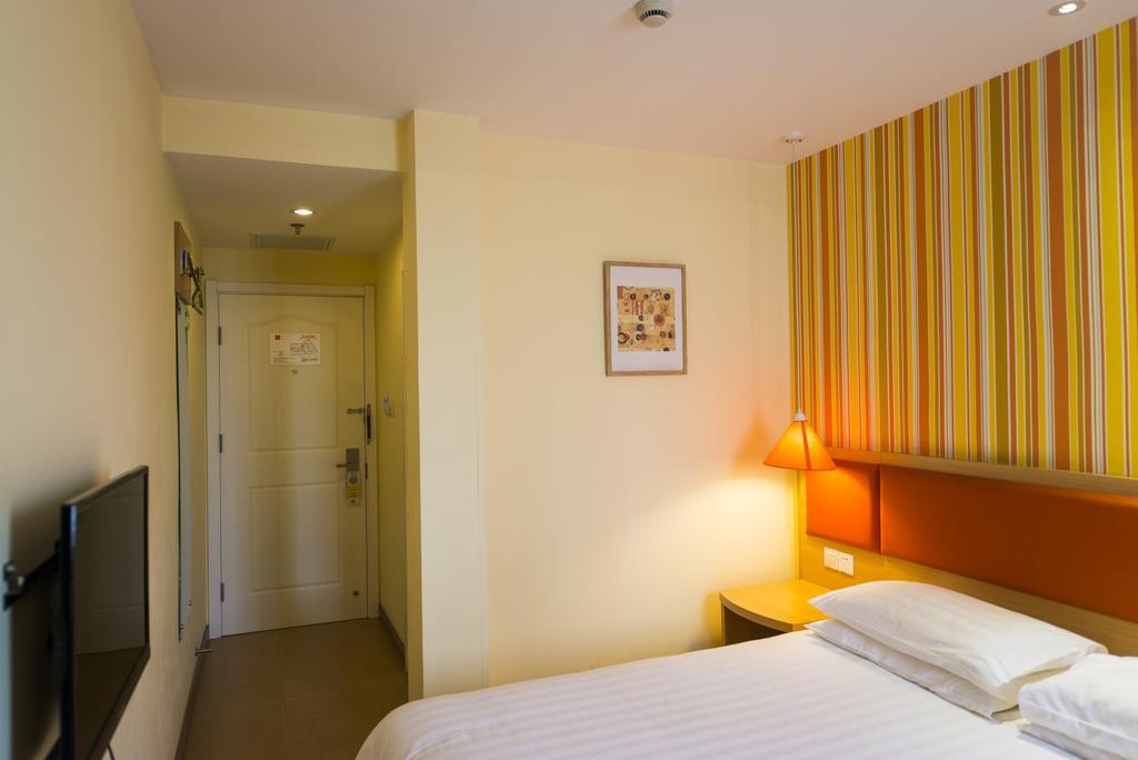 Home Inn Yichang Gezhou Dam Екстер'єр фото