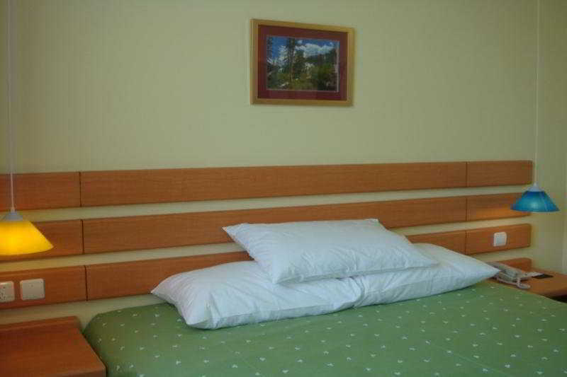 Home Inn Yichang Gezhou Dam Екстер'єр фото